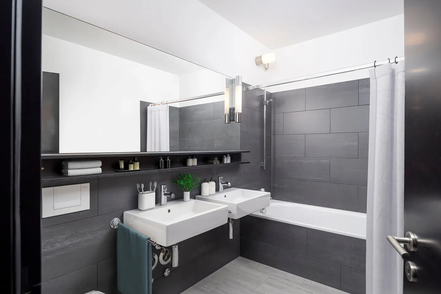 Trendy Loft Apartment Living and Working at the Pulse of Life - Photo 9 of 10