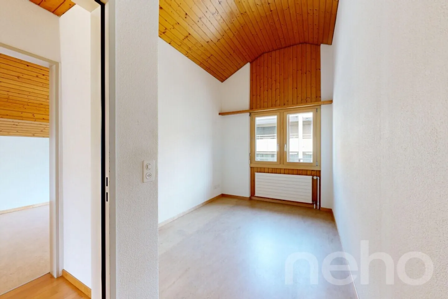Charming penthouse apartment with lake view and two balconies - Photo 10 of 12
