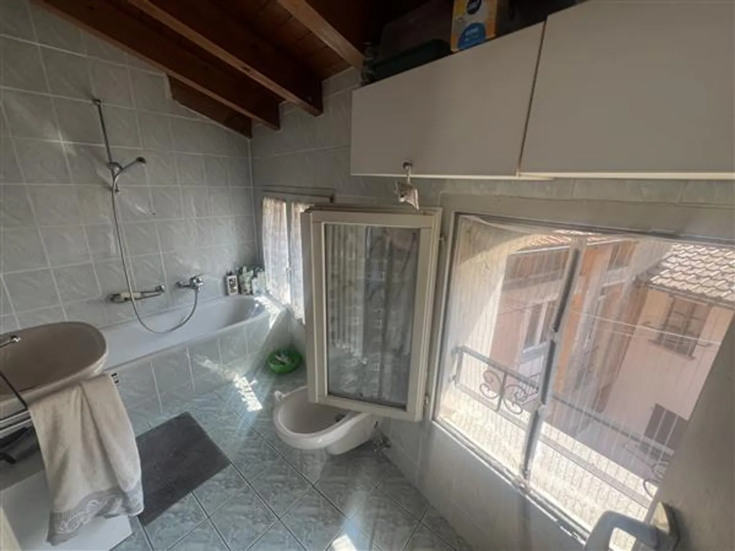 Riva San VItale: Palazzo a reddito - Foto 11 di 13