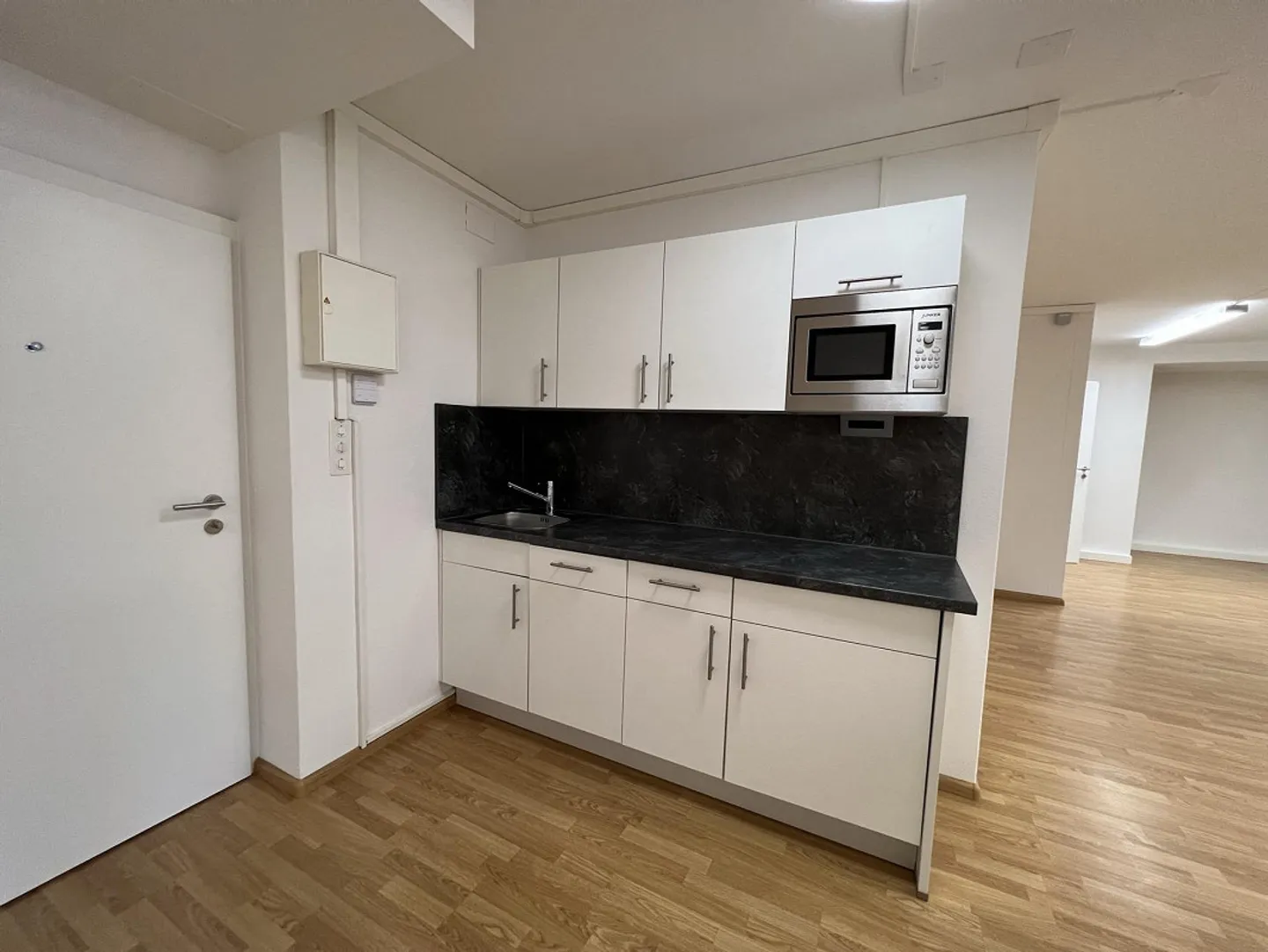 Espace de bureau 67m² - Photo 3 sur 6
