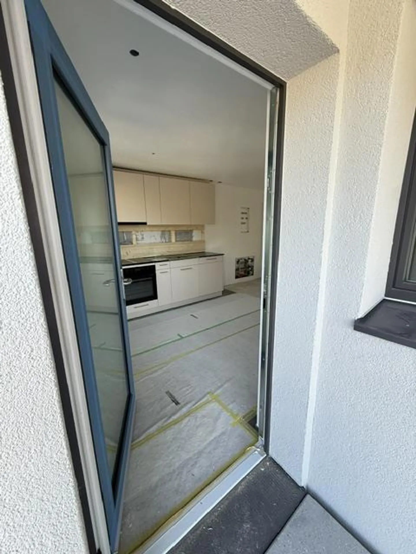 Modernes Apartment mit Grünblick - Foto 2 von 9