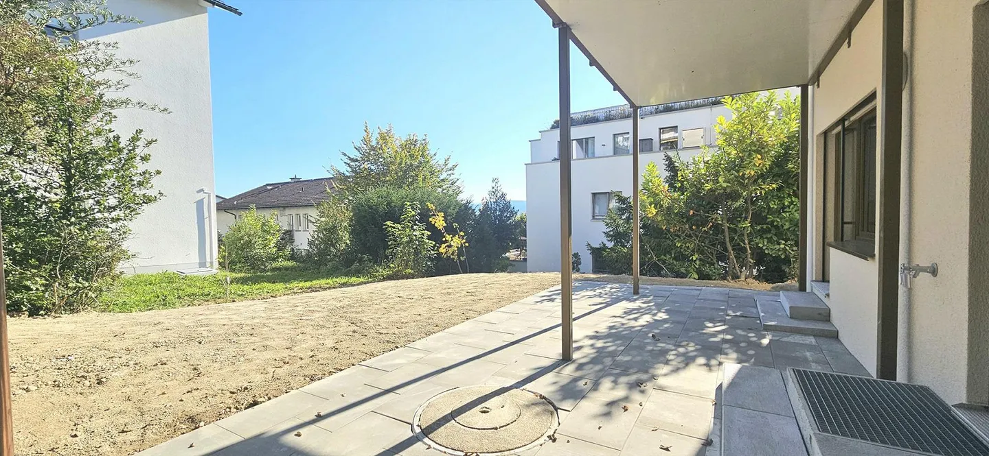 Vista sul lago del giardino - Appartamento di 2,5 stanze in posizione privilegiata a Zurigo - Foto 9 di 10