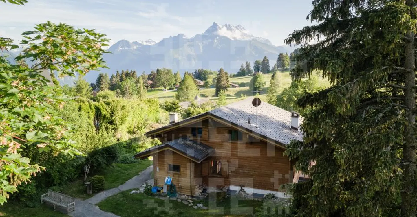 Chalet Incantevole con Vista Stupenda - Foto 1 di 13