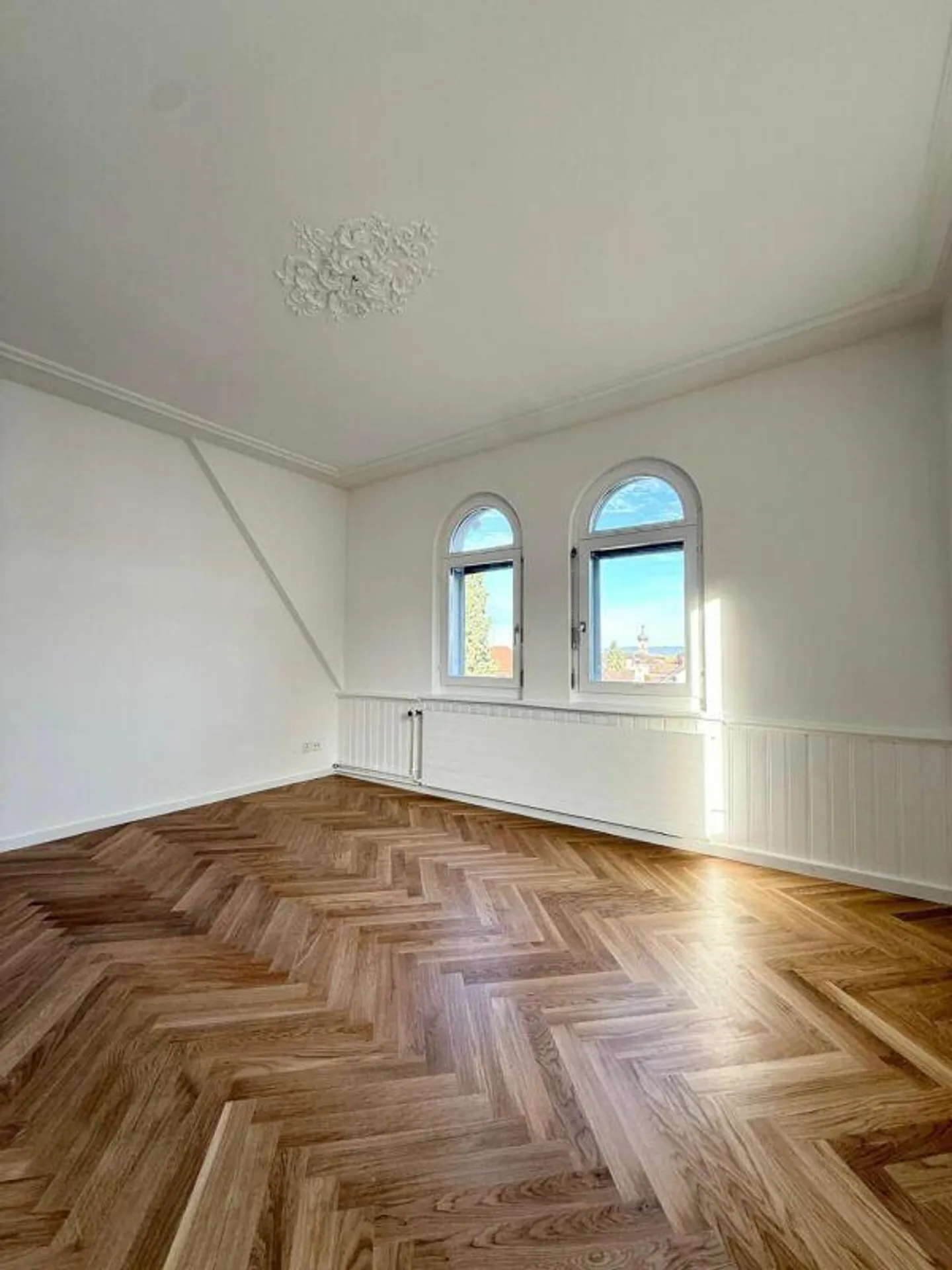 Appartement spacieux de 4 pièces - Photo 2 sur 15