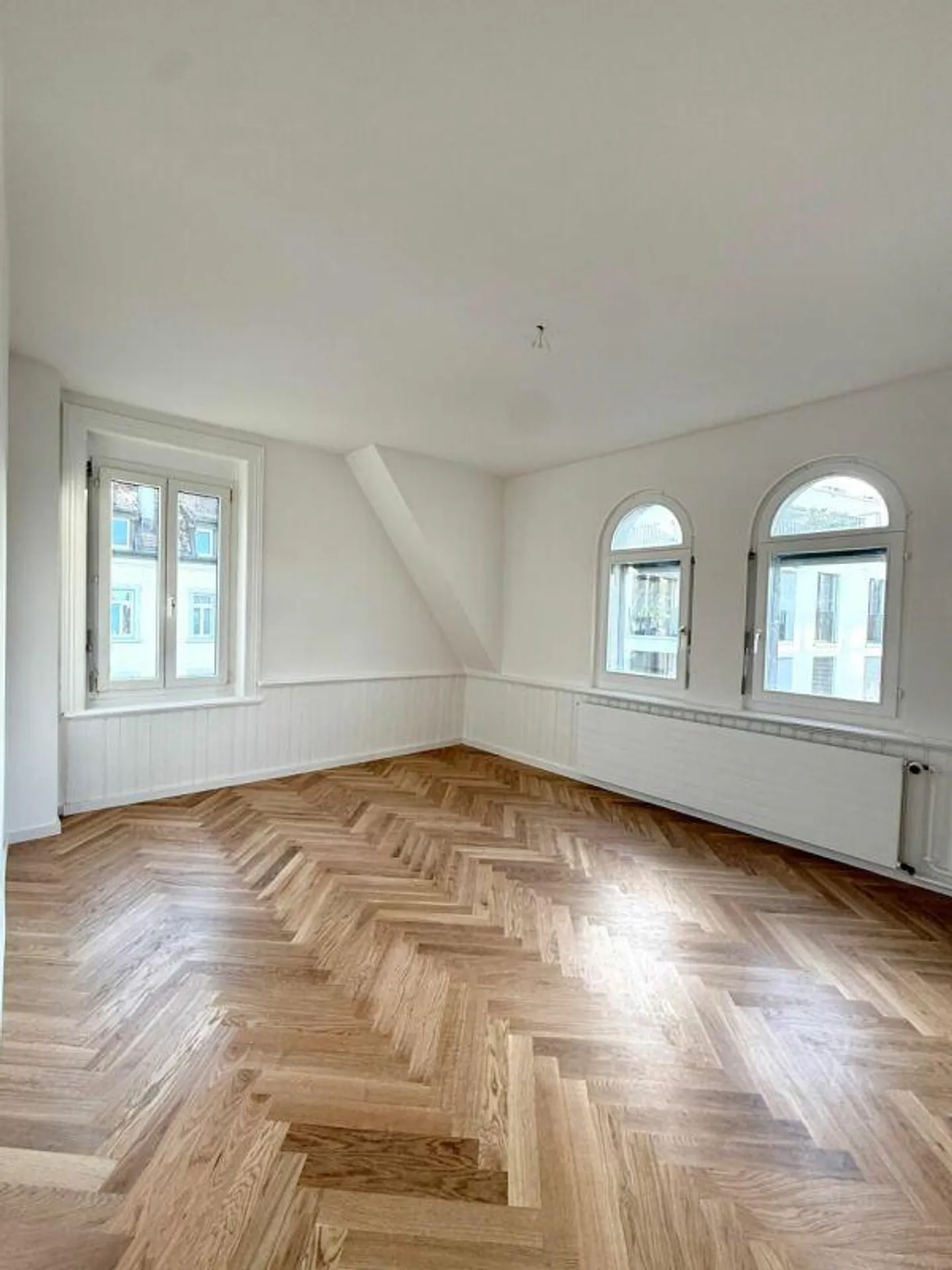 Appartement spacieux de 4 pièces - Photo 4 sur 15