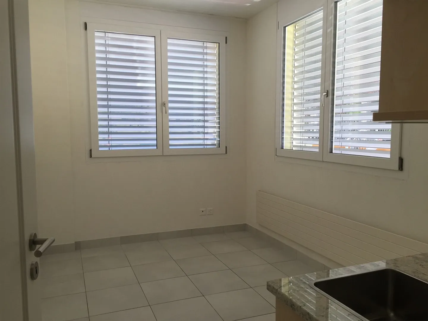 Office & Commercial Space - Photo 4 of 6