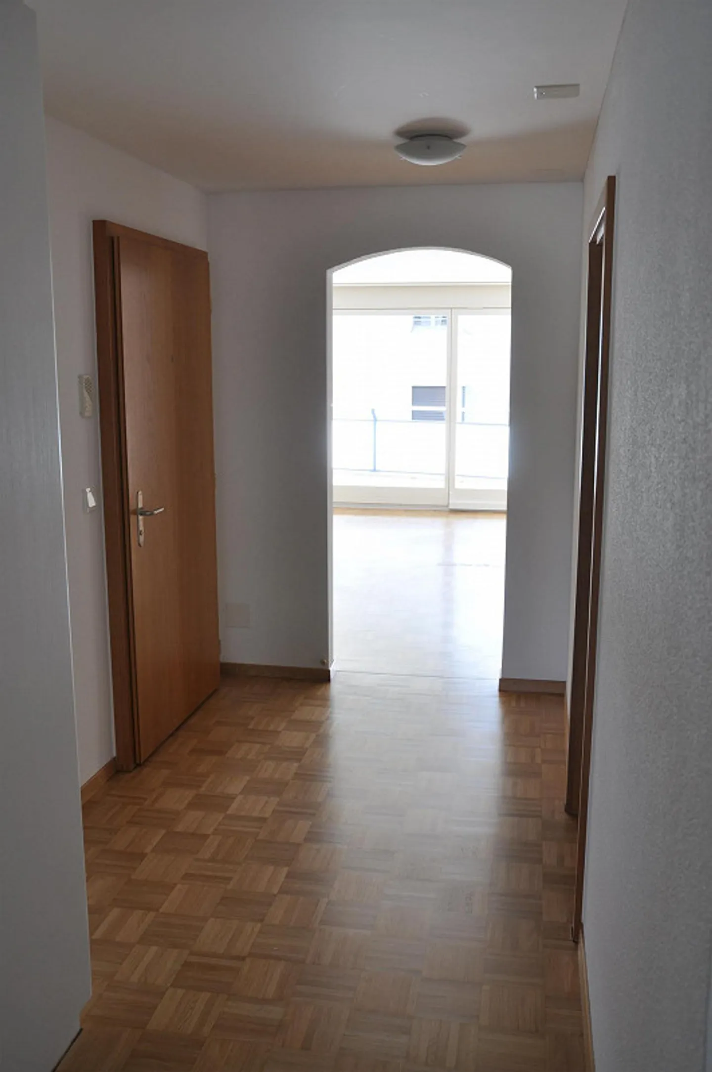 Grosszügige 4 1/2-Zimmer-Wohnung an zentraler Lage - Foto 6 von 14