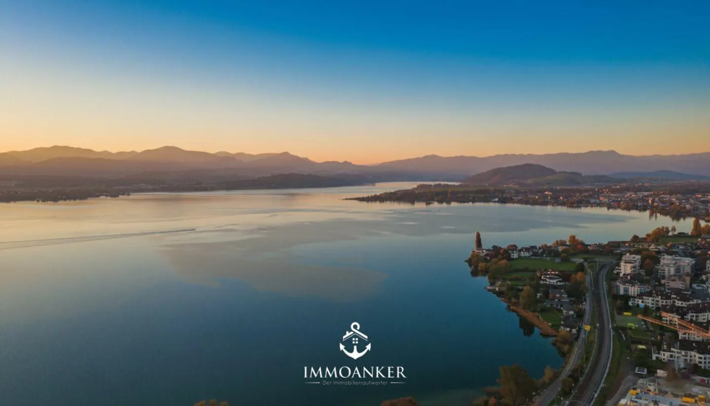 Esclusivo appartamento attico di 6,5 stanze con ascensore direttamente nell'appartamento - Seepark Altendorf - Foto 3 di 13