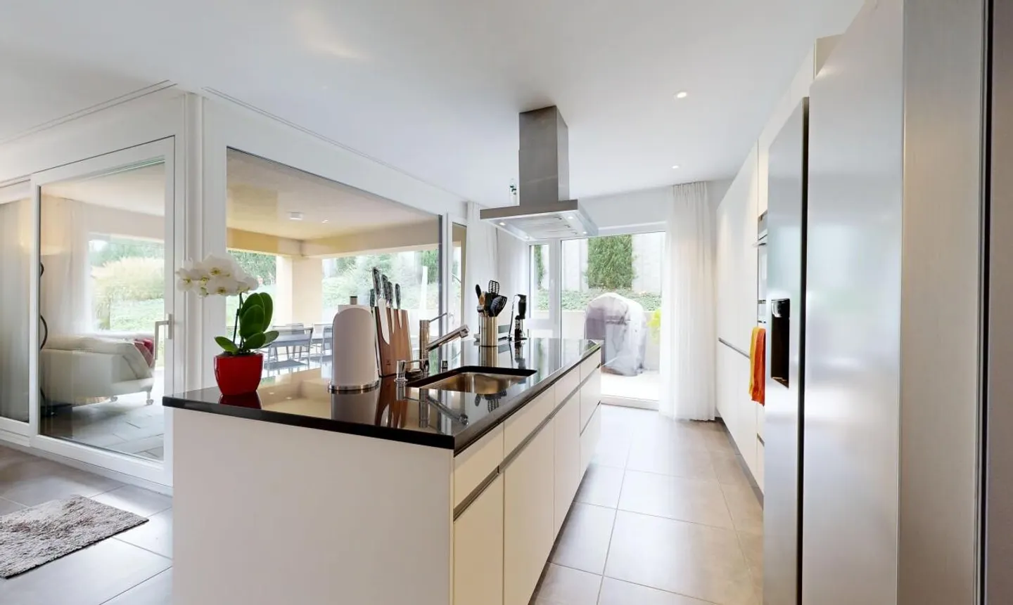 Appartement moderne avec jardin - Photo 3 sur 11