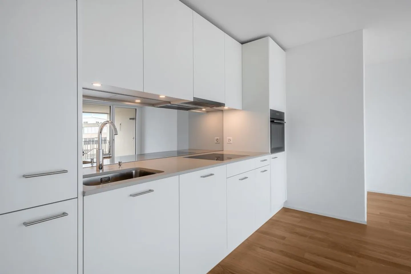 Top moderne appartement de 3,5 pièces - Photo 3 sur 8