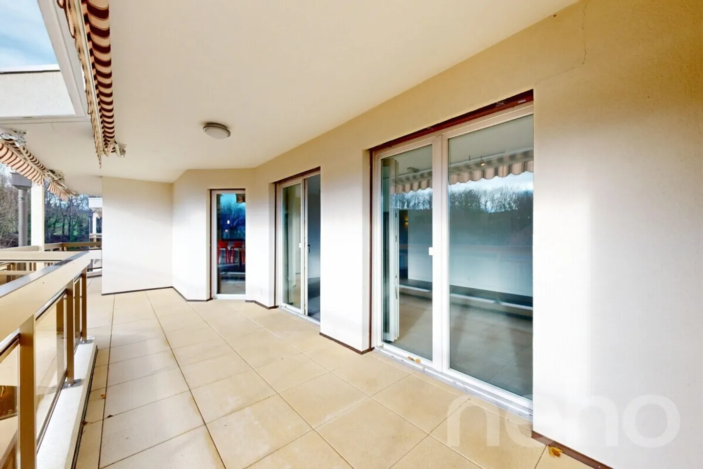 Ampio duplex di 7,5 stanze in posizione tranquilla a Chexbres - Foto 4 di 12