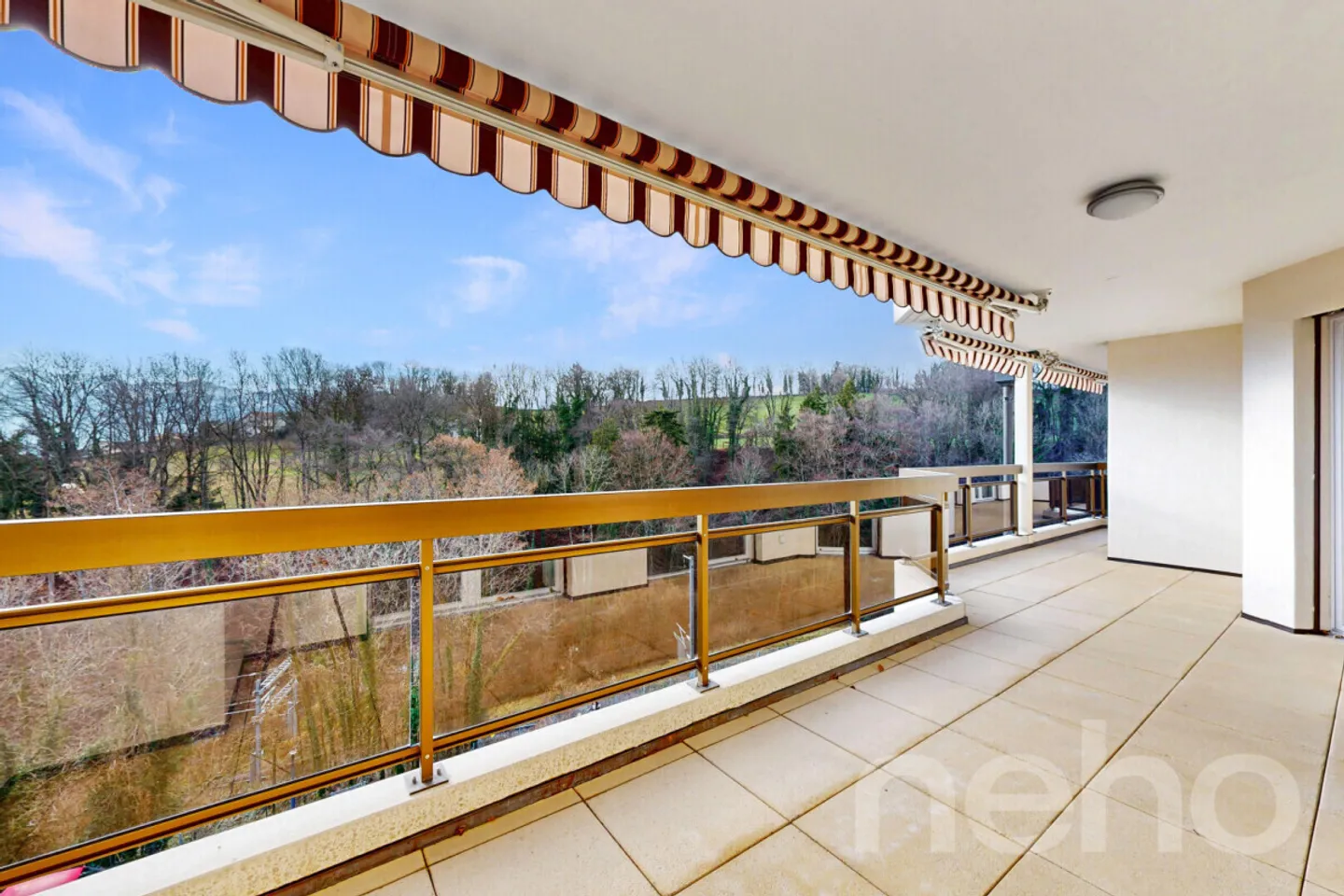 Ampio duplex di 7,5 stanze in posizione tranquilla a Chexbres - Foto 5 di 12