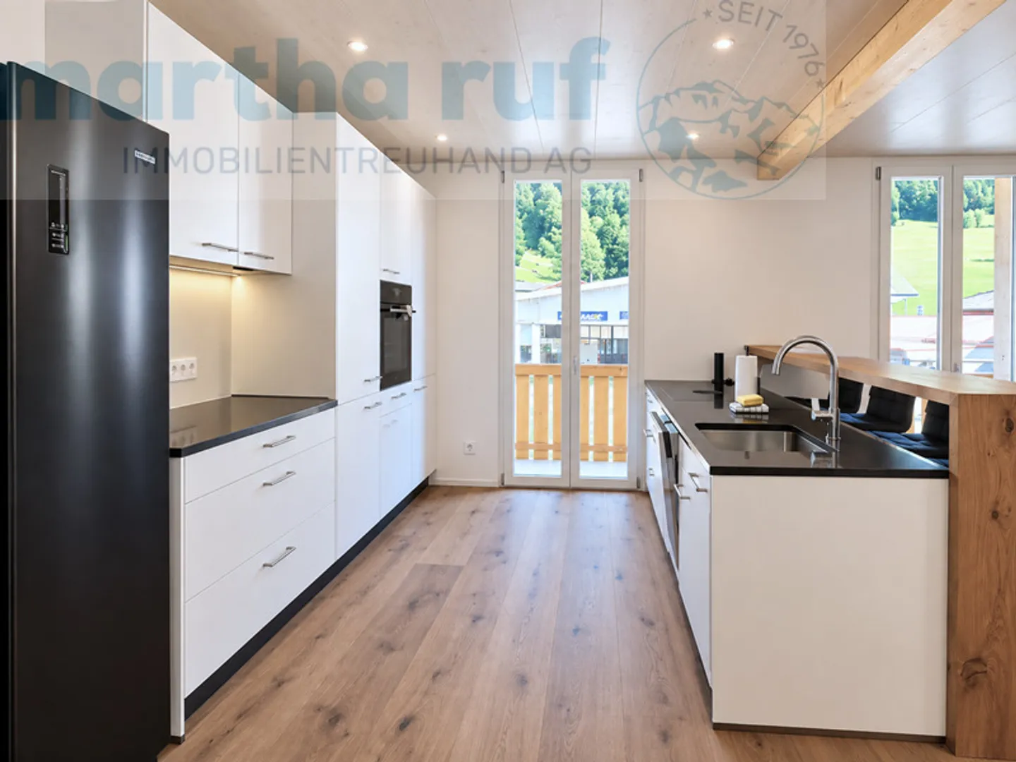 Appartement moderne de 5 pièces au 1er étage avec beaucoup de confort de vie - Photo 3 sur 14