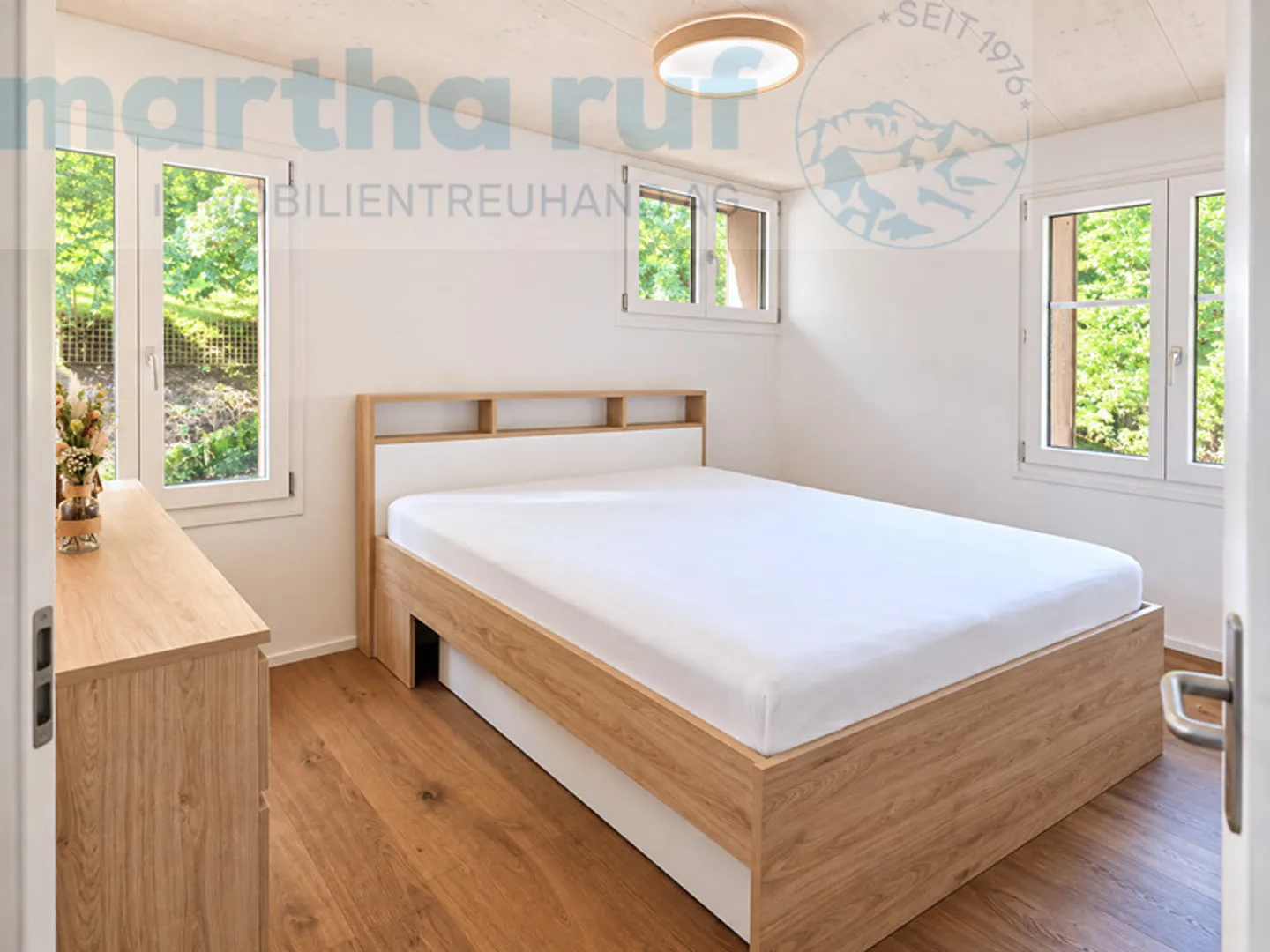 Appartement moderne de 5 pièces au 1er étage avec beaucoup de confort de vie - Photo 4 sur 14