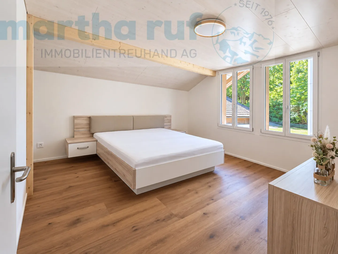 Appartement moderne de 5 pièces au 1er étage avec beaucoup de confort de vie - Photo 5 sur 14