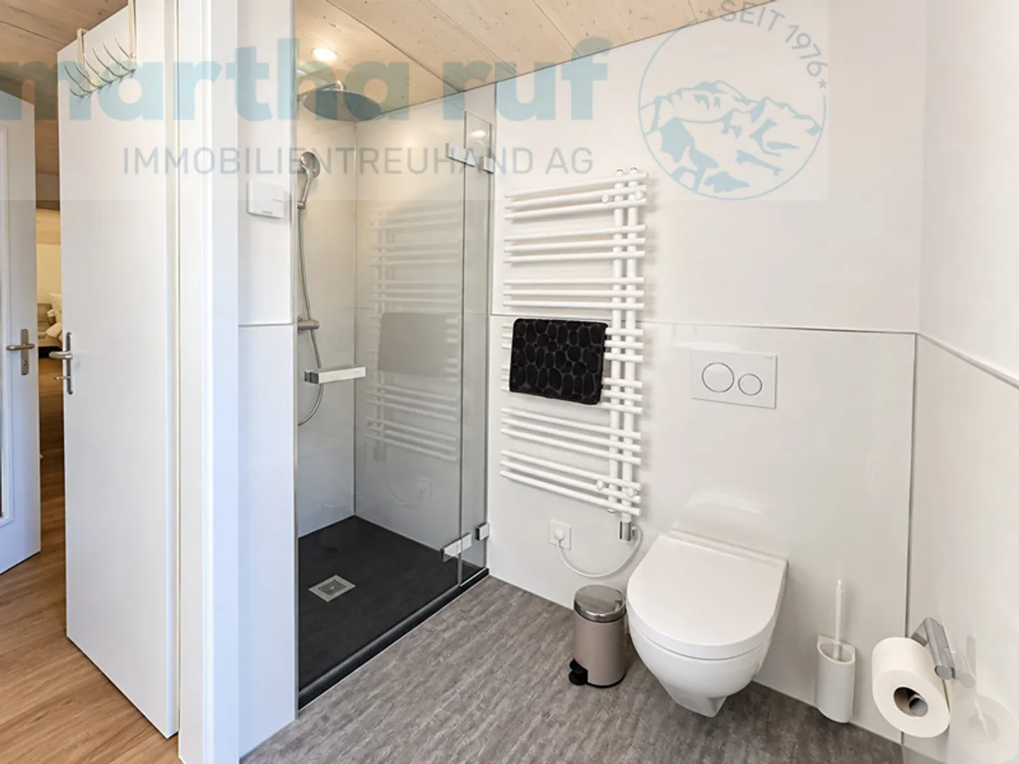 Appartement moderne de 5 pièces au 1er étage avec beaucoup de confort de vie - Photo 9 sur 14