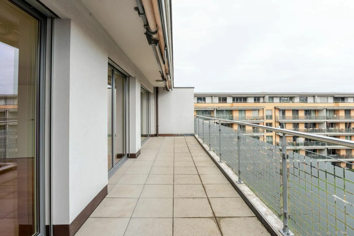 Vivere sopra i tetti a Gundeli - Appartamento attico 3.5 Z' più stanza hobby e 2 AEP - Foto 6 di 13
