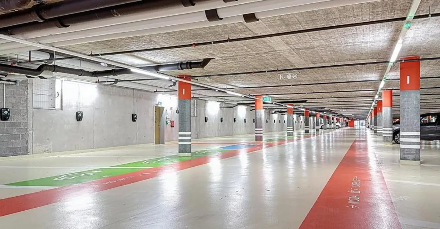 Convenient Parking in Sion - Photo 3 of 3