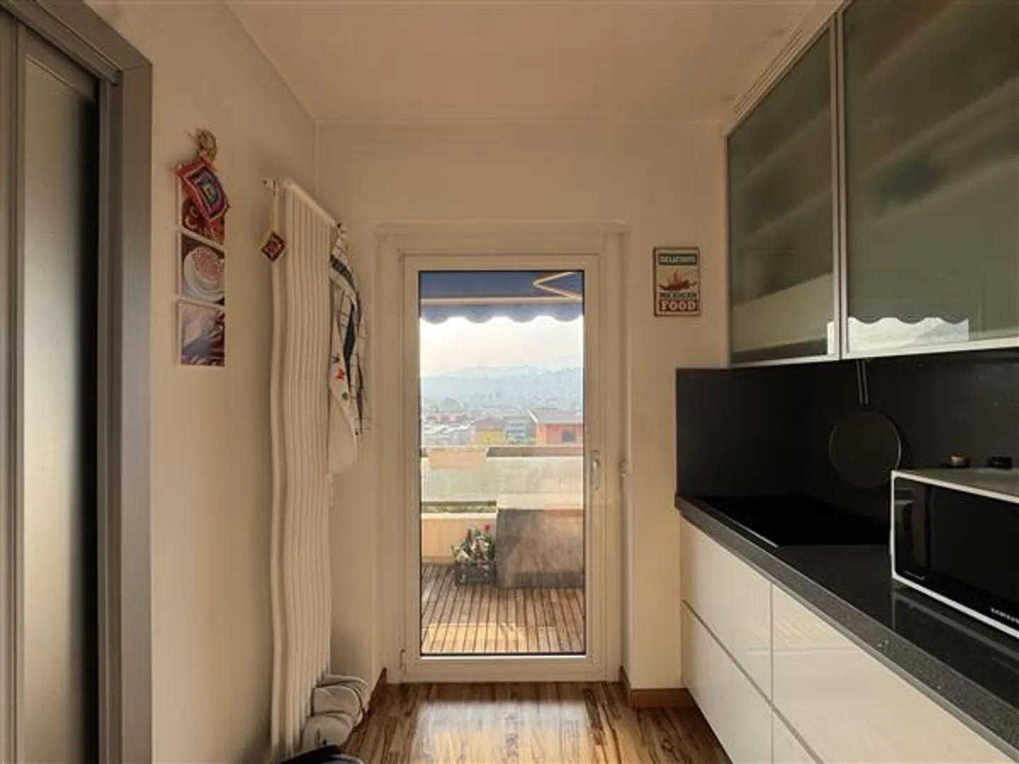 Geräumige Wohnung mit Balkon - Foto 6 von 13