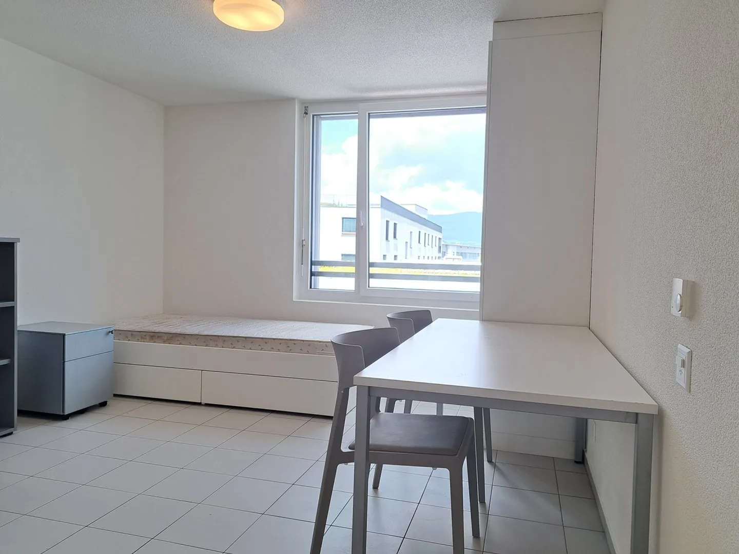 Appartamento ammobiliato in affitto - Foto 2 di 5