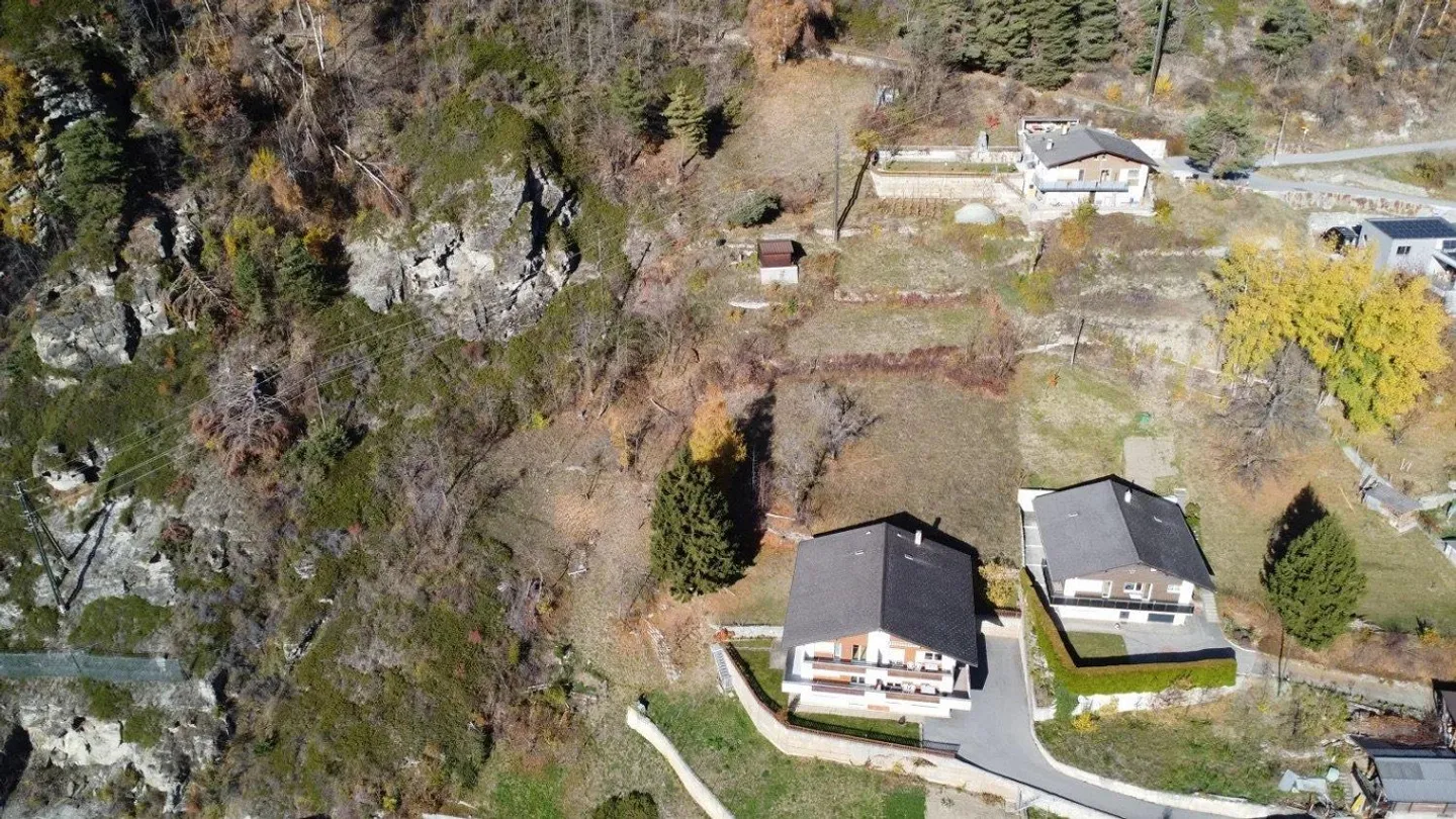 Terreno edificabile soleggiato al varco per Saas e la valle di Matter - Foto 6 di 13