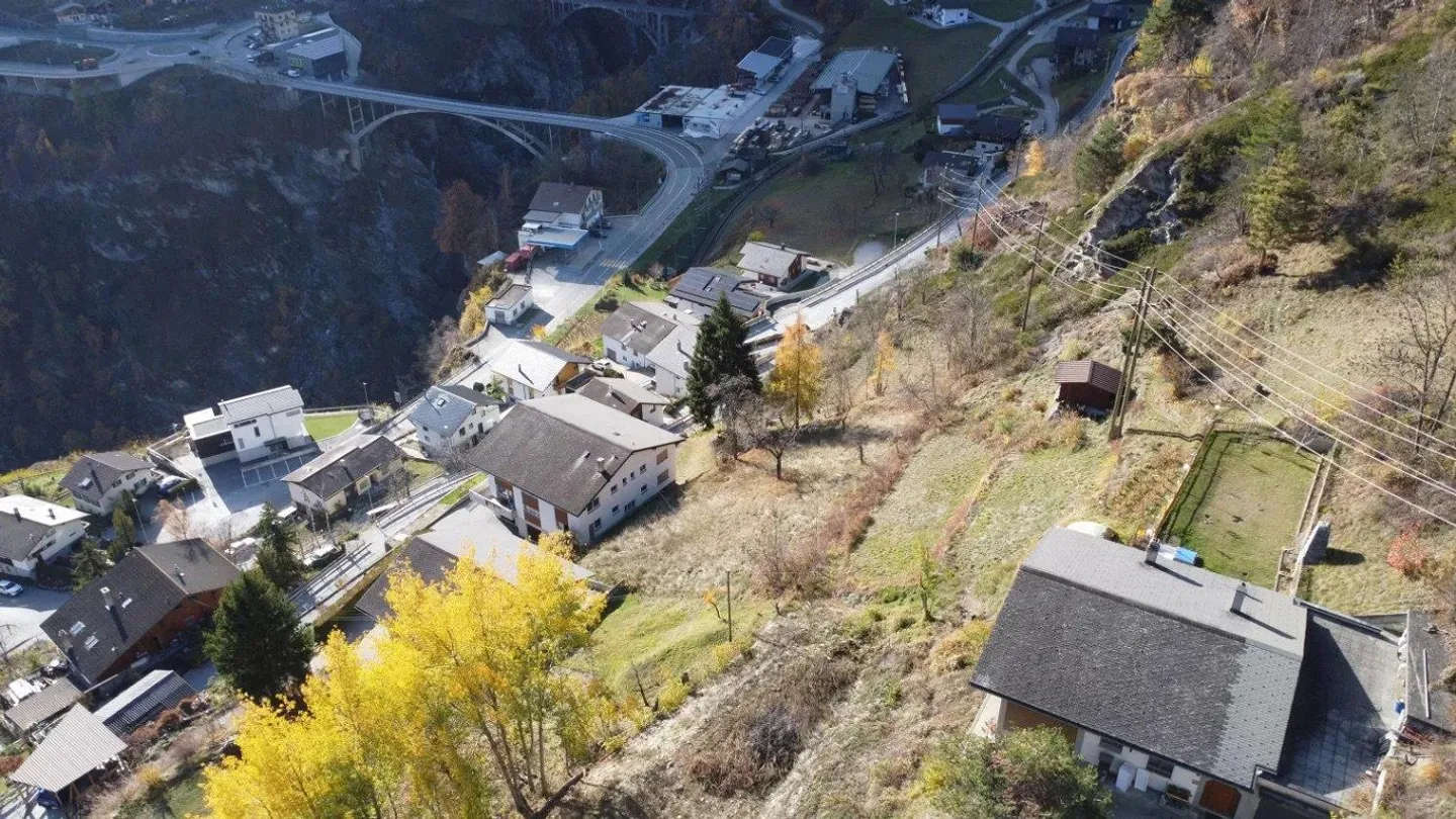 Terreno edificabile soleggiato al varco per Saas e la valle di Matter - Foto 8 di 13