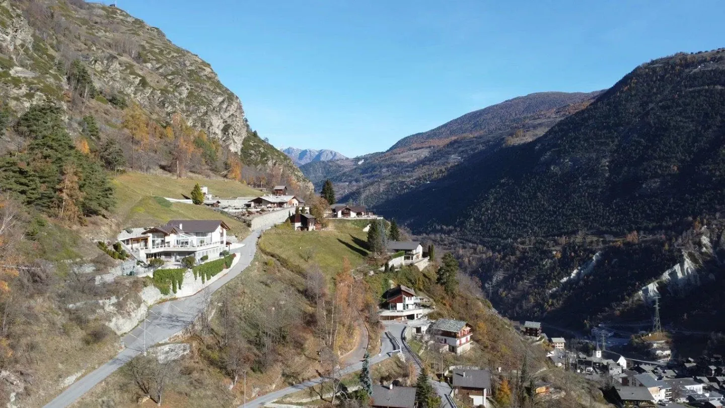 Terreno edificabile soleggiato al varco per Saas e la valle di Matter - Foto 12 di 13