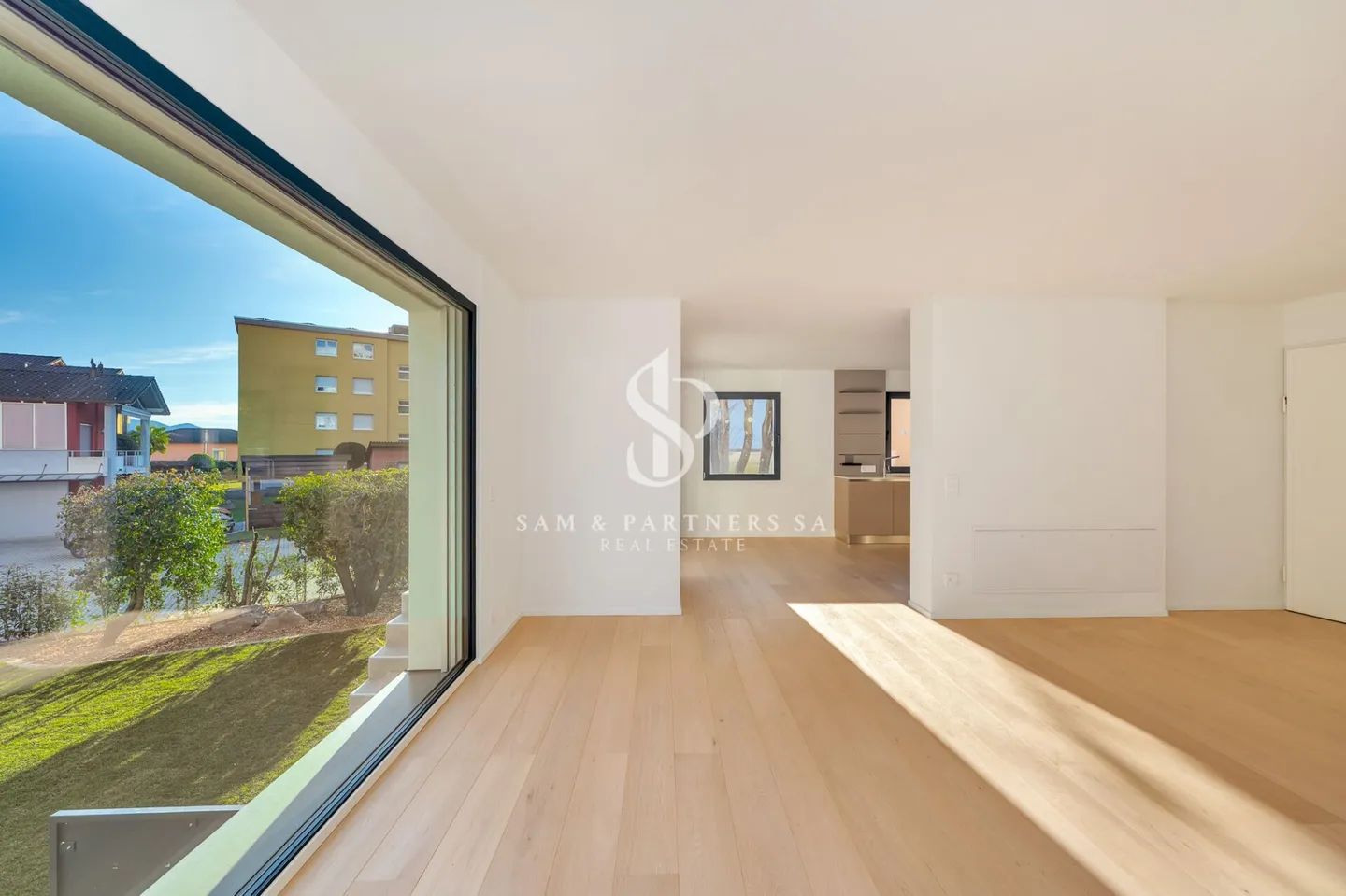 New apartment with garden - Photo 1 of 13