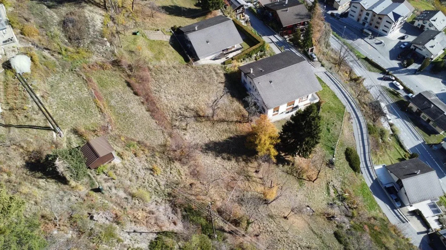 Terreno edificabile soleggiato al varco per Saas e la valle di Matter - Foto 3 di 13