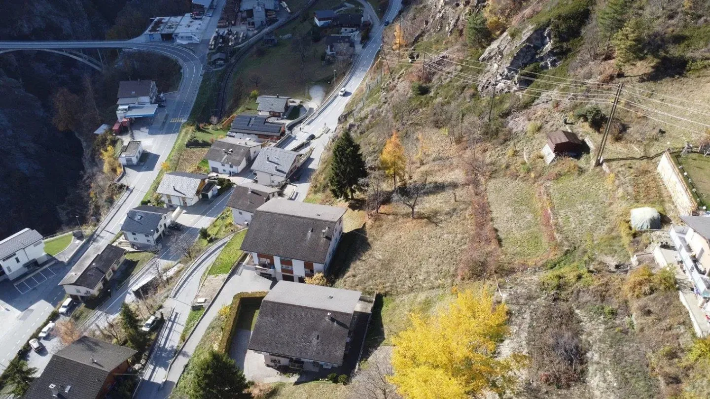 Terreno edificabile soleggiato al varco per Saas e la valle di Matter - Foto 4 di 13