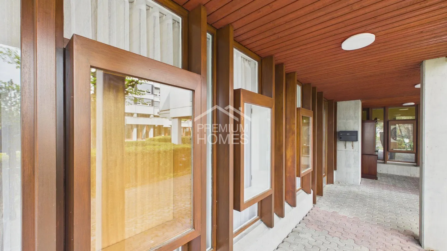Small, fine, full of potential! Conversion of commercial space - Serviced Apartment - Photo 10 of 10