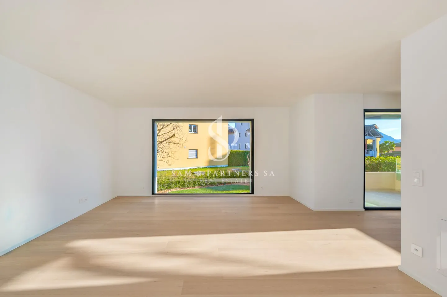 New apartment with garden - Photo 6 of 13