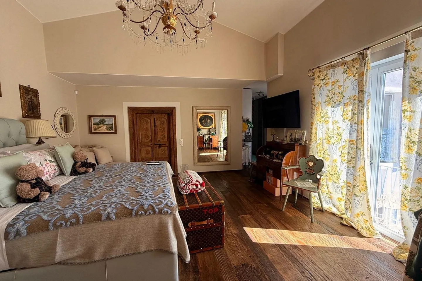 Exclusive Prestige Property in the Heart of Curio, Malcantone - Photo 10 of 13