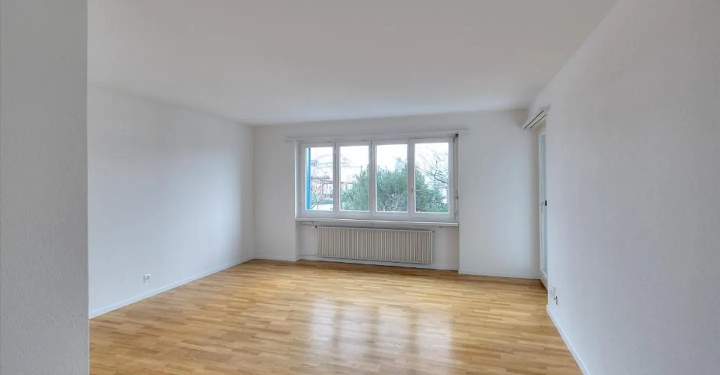 Ground floor with large balcony - Photo 1 of 8