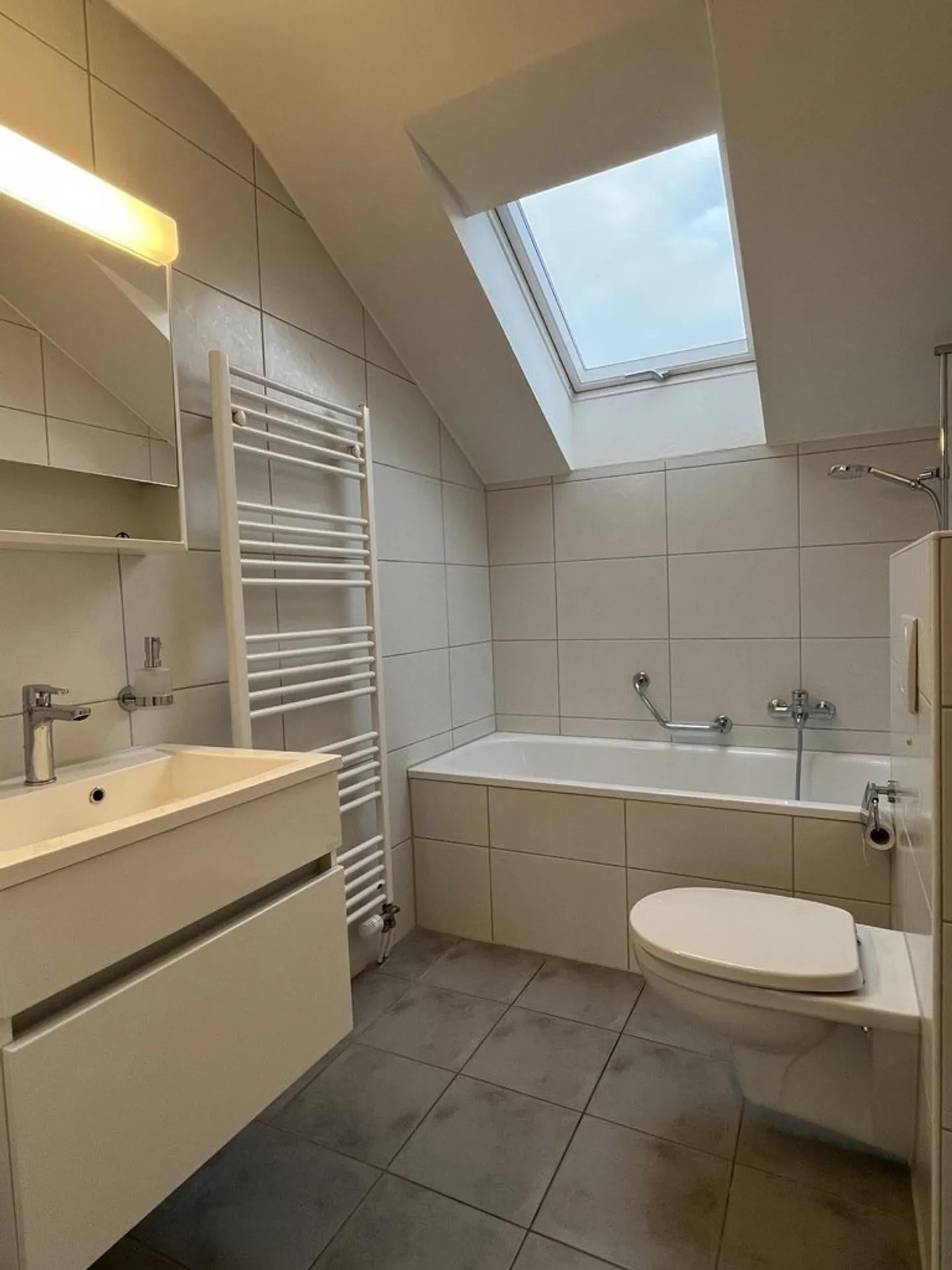 Beautiful 4.5 room apartment in Arch for rent! - Photo 8 of 8