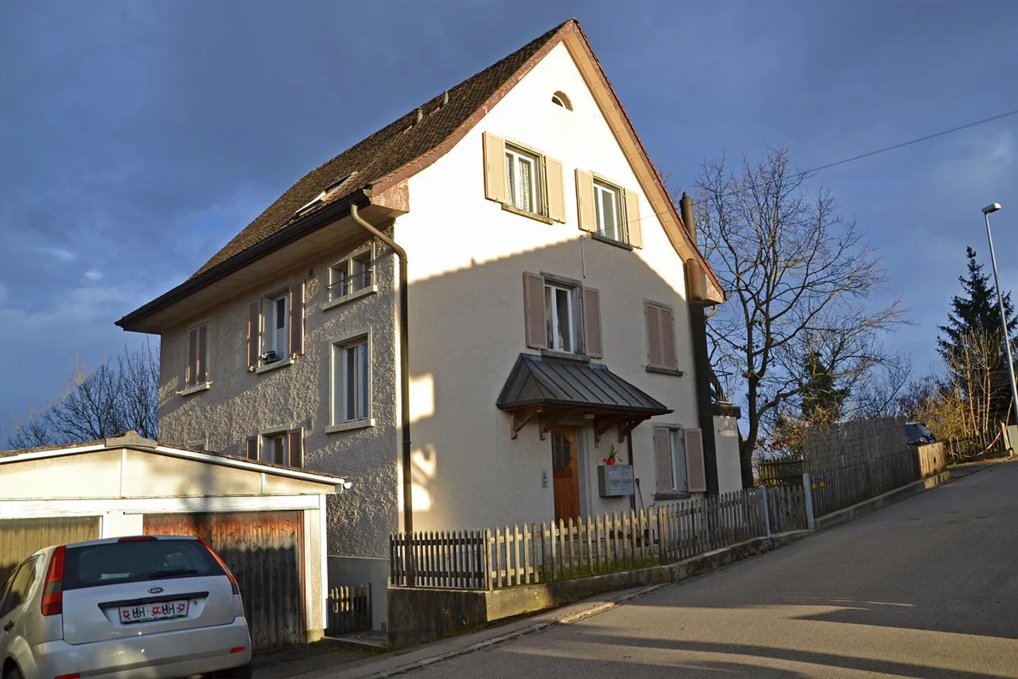 Charmante Dachwohnung mit Aussicht - Foto 1 von 9