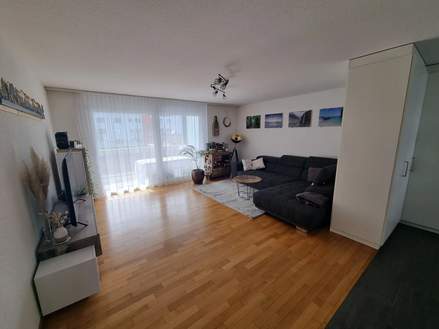 Geräumige Wohnung mit Balkon - Foto 5 von 8