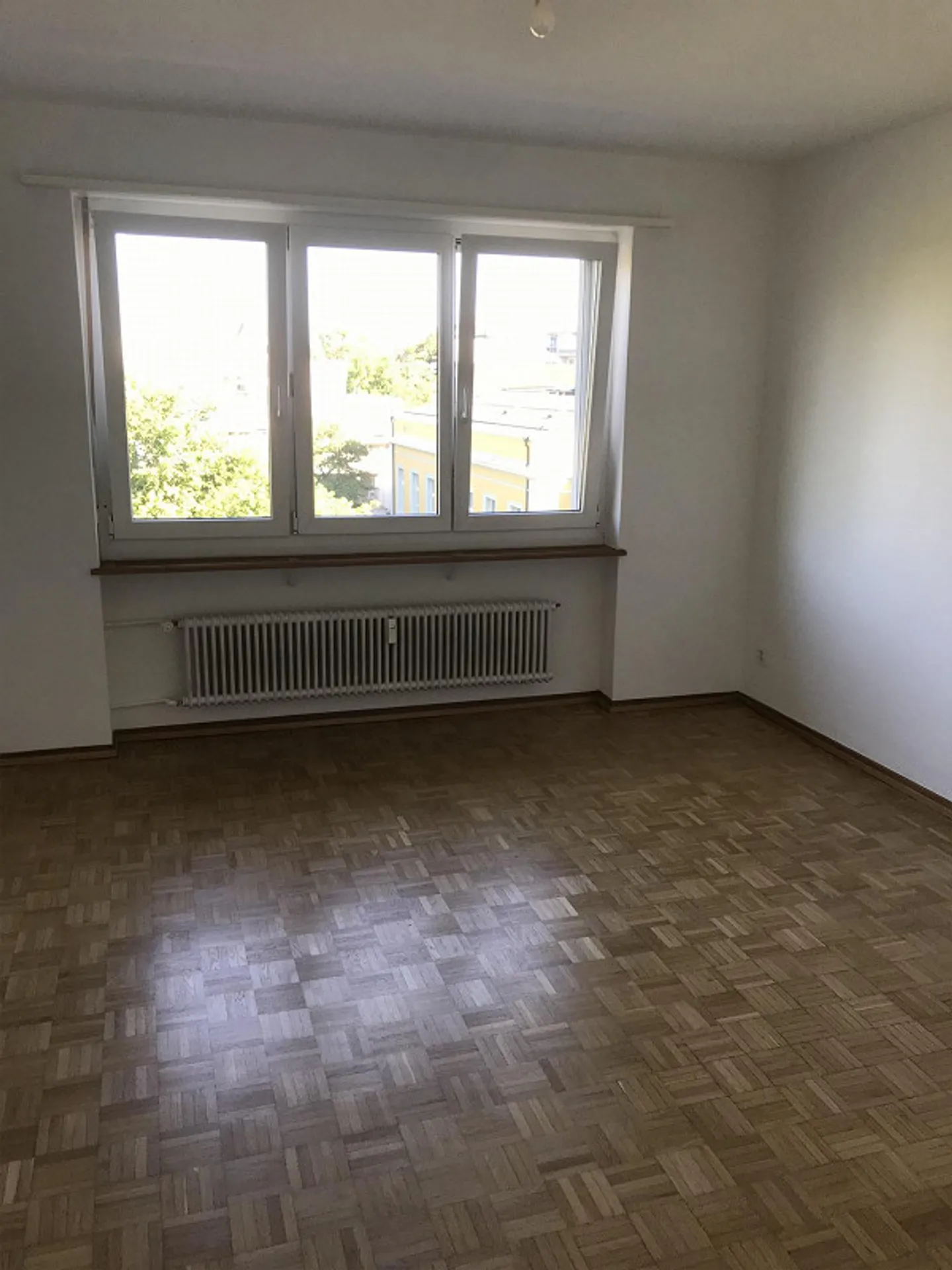 Appartamento luminoso di 4 stanze - Foto 7 di 10