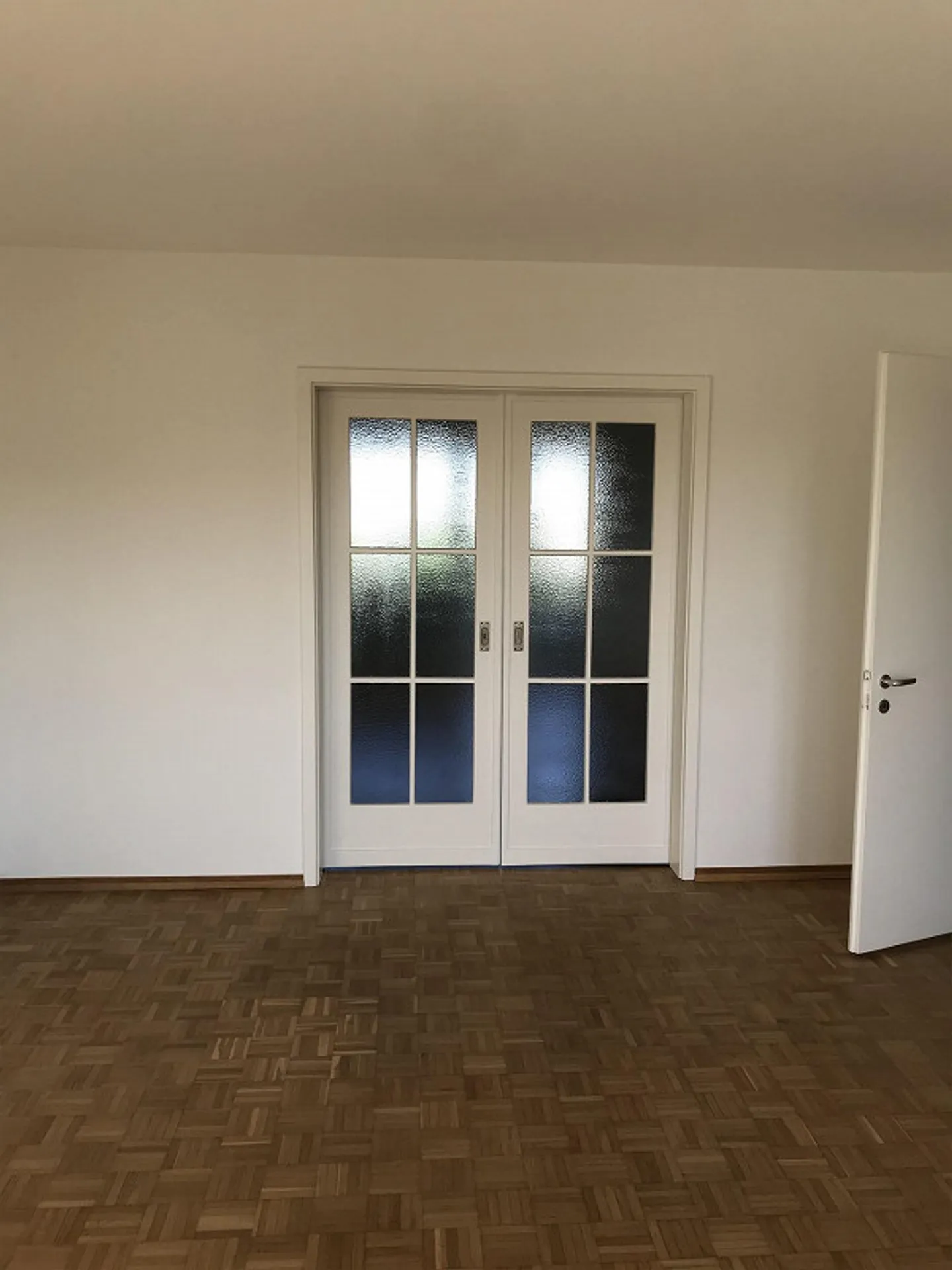 Appartamento luminoso di 4 stanze - Foto 8 di 10