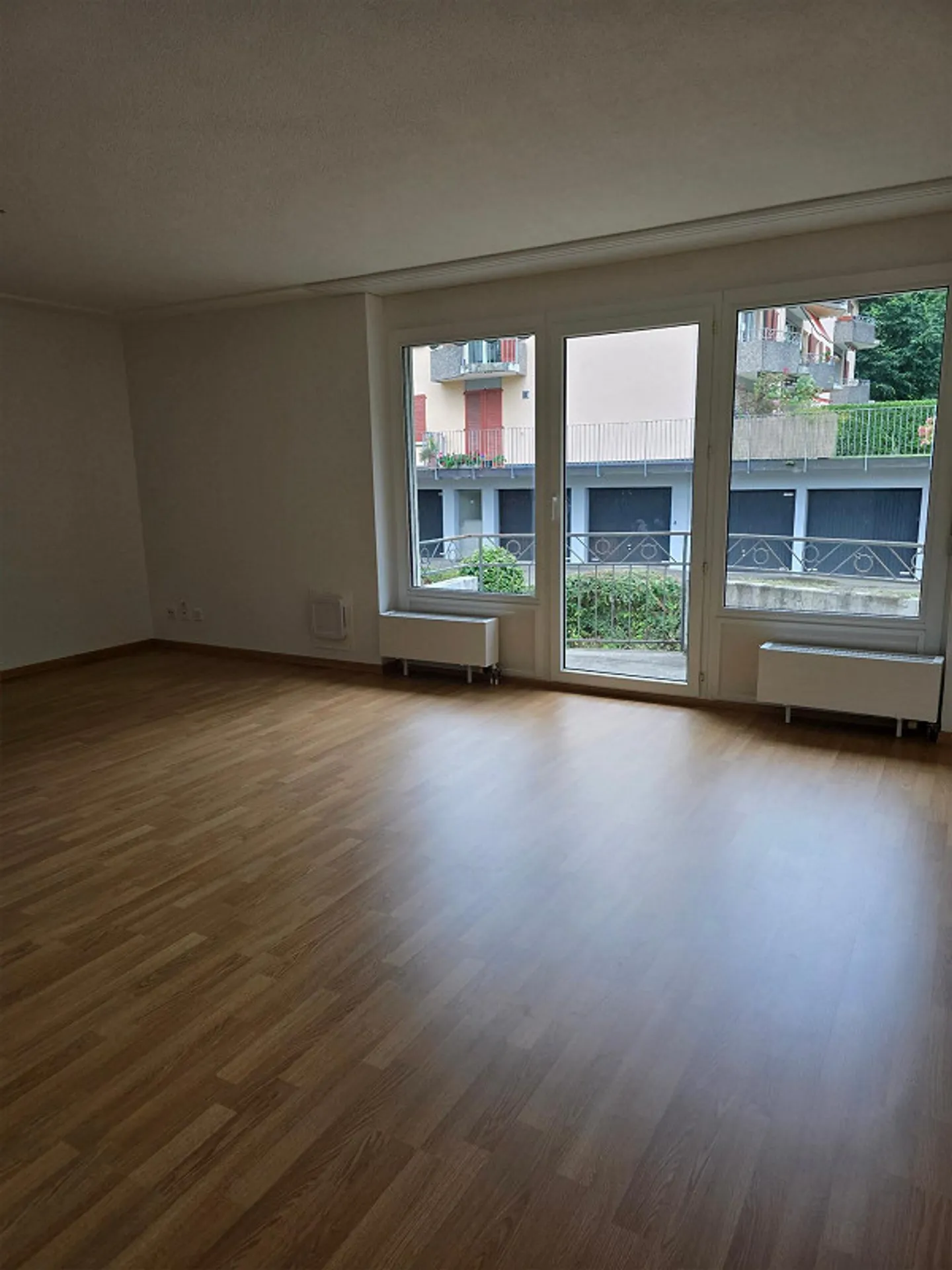 Sympathetic Family Apartment - Photo 4 of 10