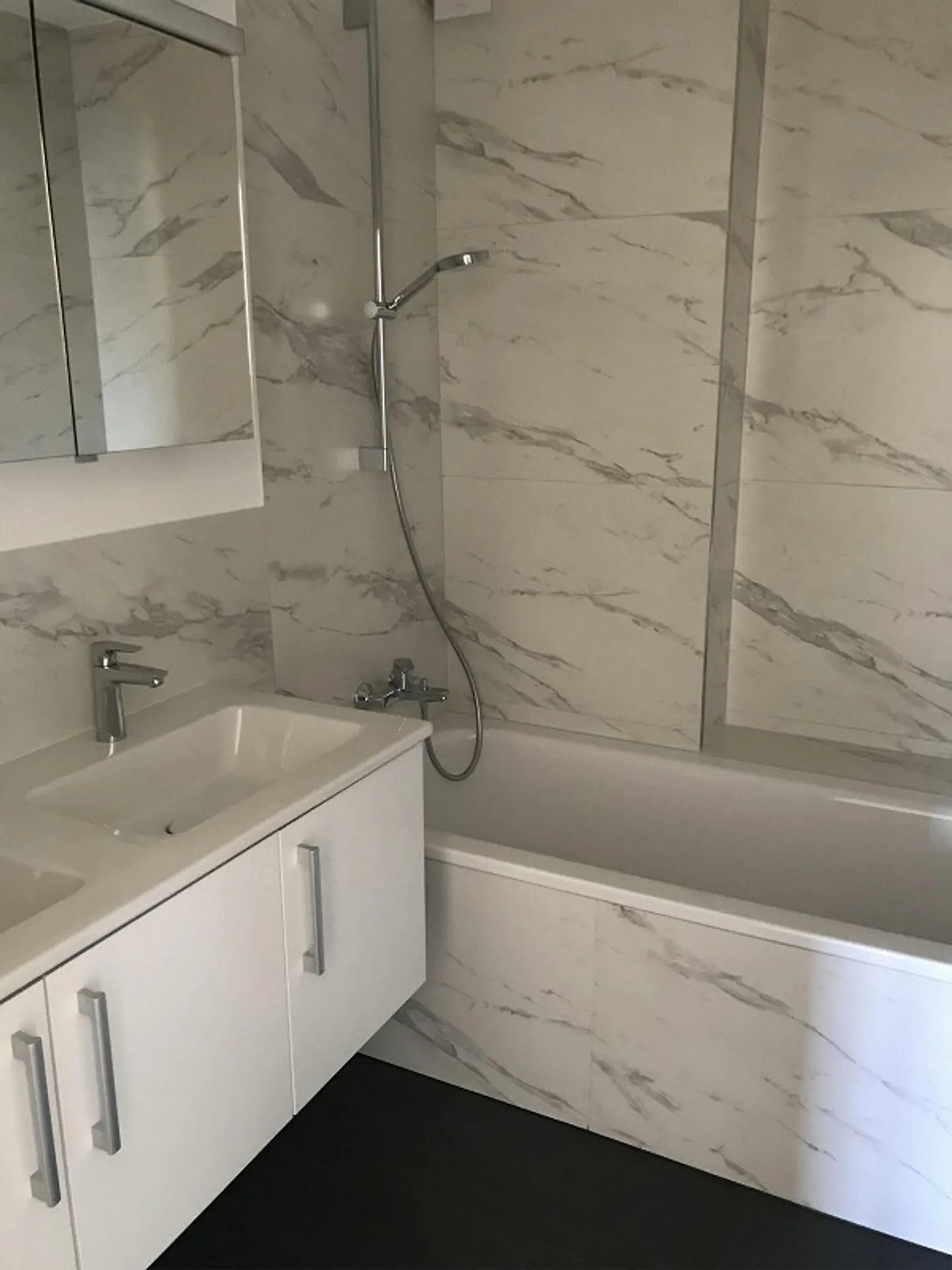 Appartamento luminoso di 4 stanze - Foto 10 di 10