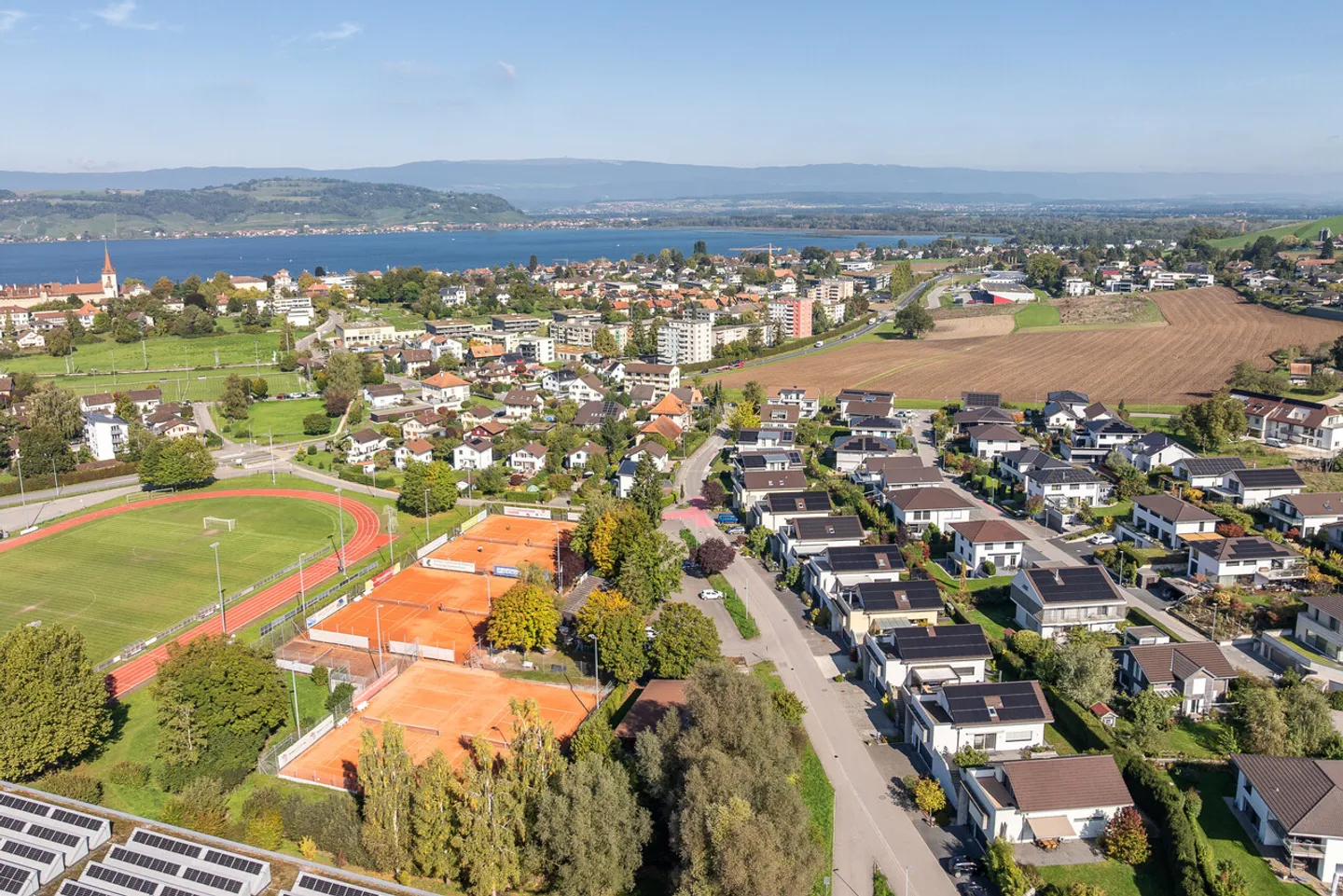 Vivre avec style : Maison individuelle moderne à Murten - Photo 18 sur 19