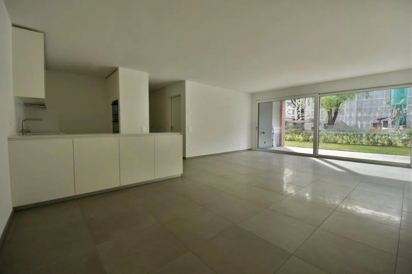 New apartments with garden in the city center - Photo 3 of 9