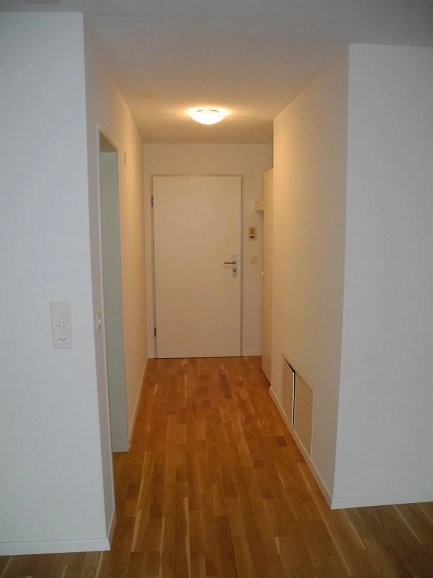 Spacious 4.5 room apartment in the best location! - Photo 3 of 12