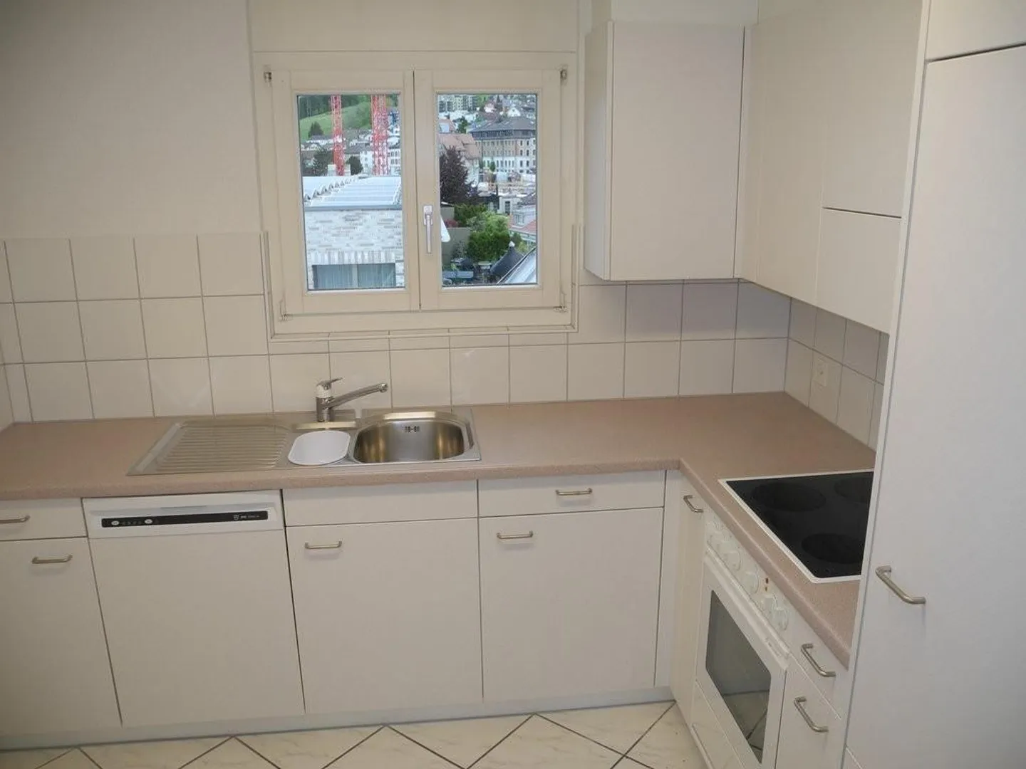 Spacious 4.5 room apartment in the best location! - Photo 7 of 12