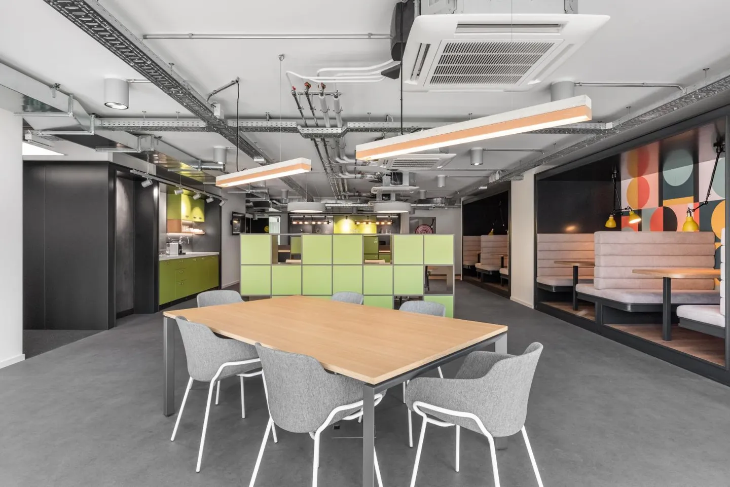 Private Office for 1 at Regus Bessieres - Photo 10 of 11