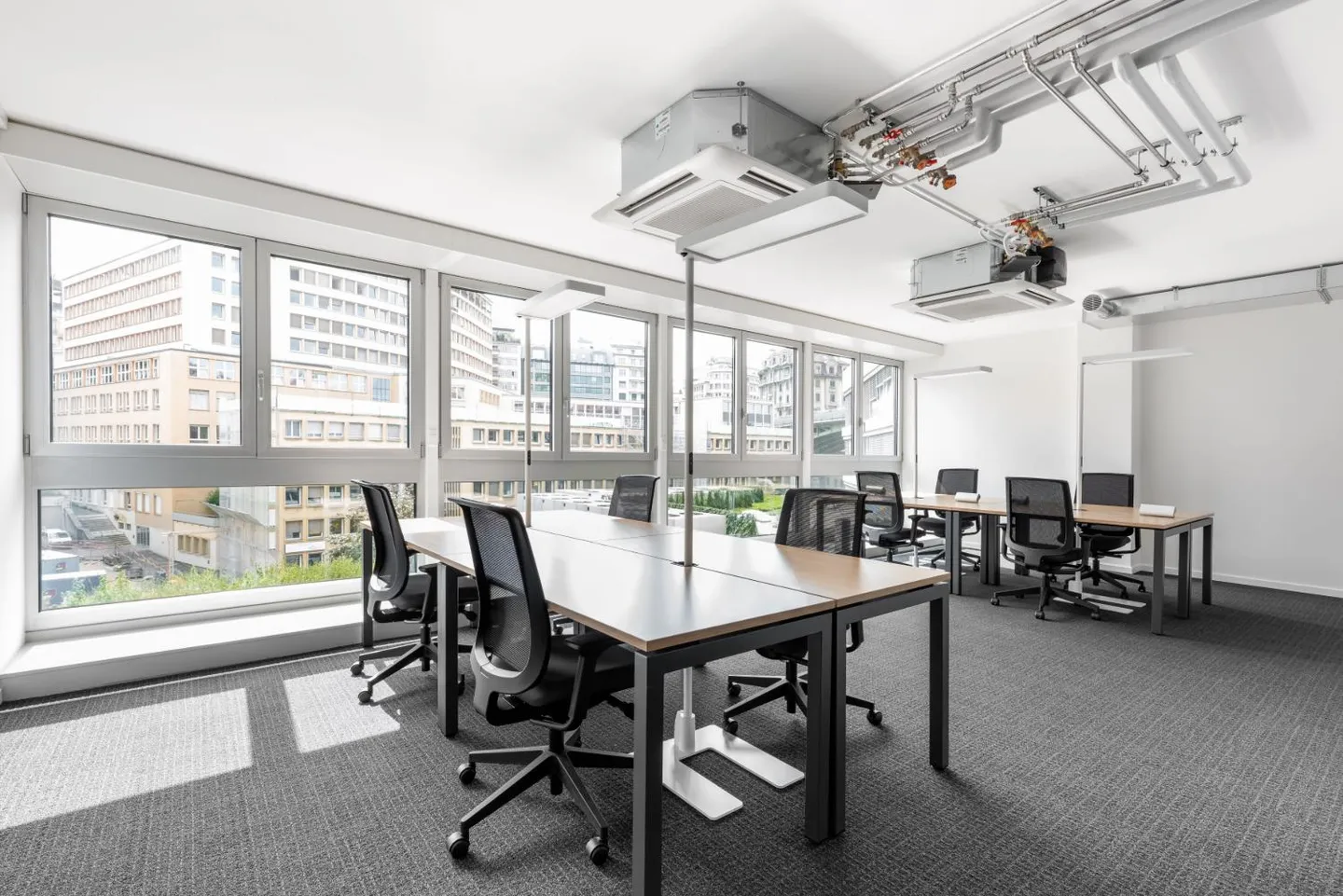 Private Office for 1 at Regus Bessieres - Photo 9 of 11