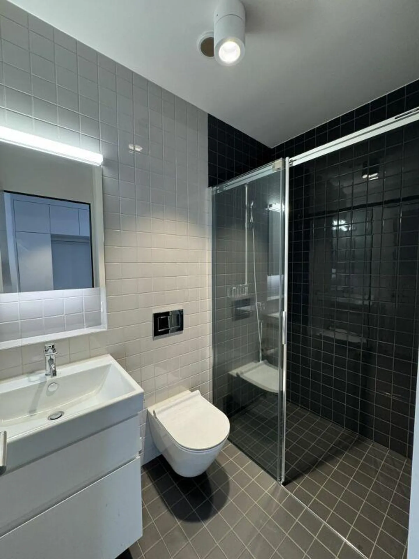 Luxuswohnung mit atemberaubender Aussicht - Foto 8 von 10