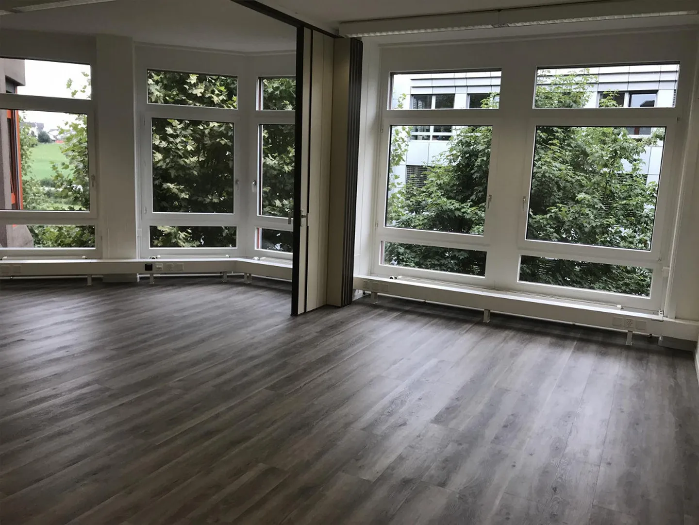 Helle Bürofläche mit Lift - Foto 1 von 5