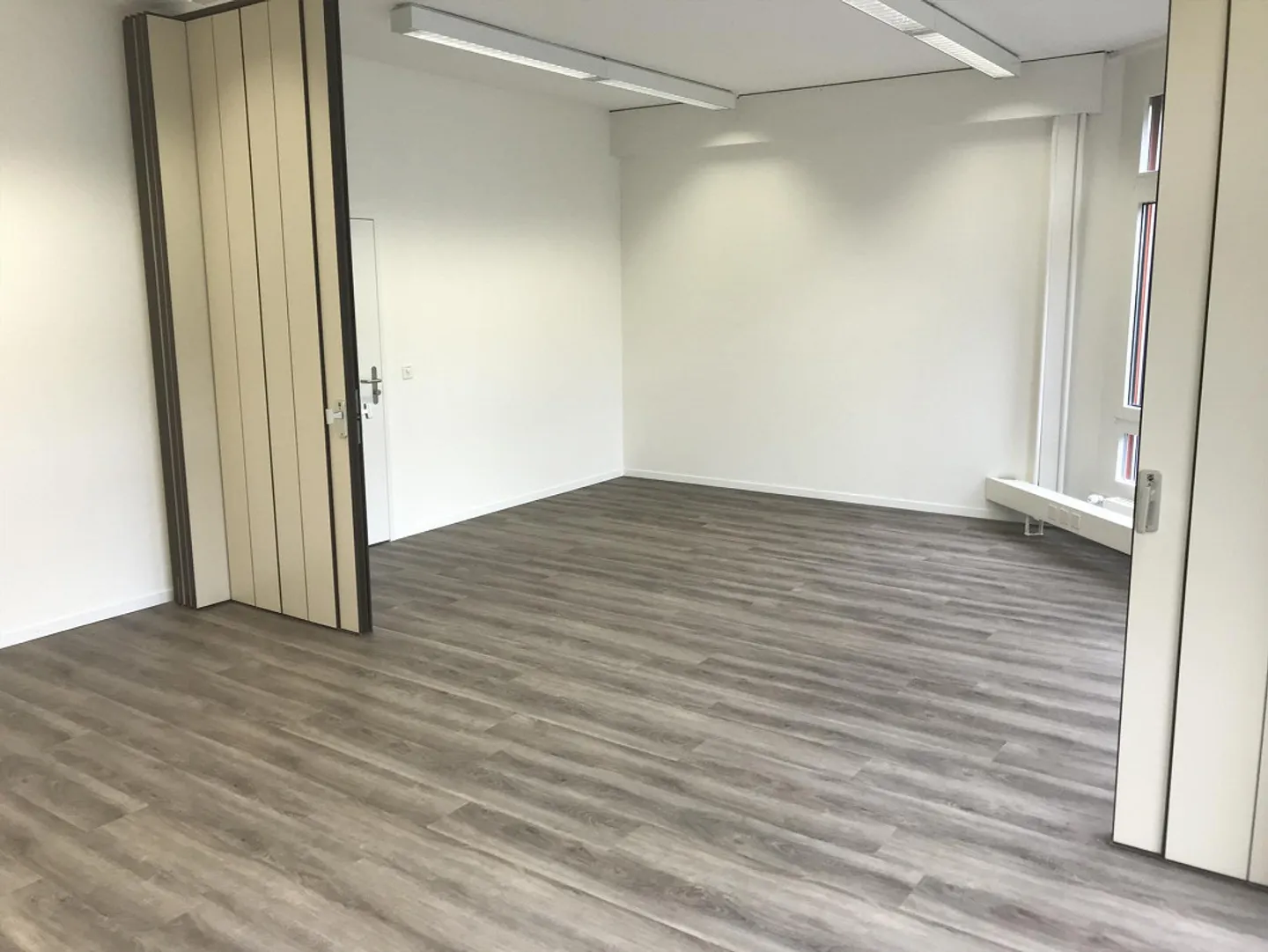 Helle Bürofläche mit Lift - Foto 2 von 5